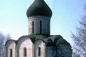 СОБОР СПАСА ПРЕОБРАЖЕНИЯ, 1152 — 1157. Вид с юго-востока. 1980